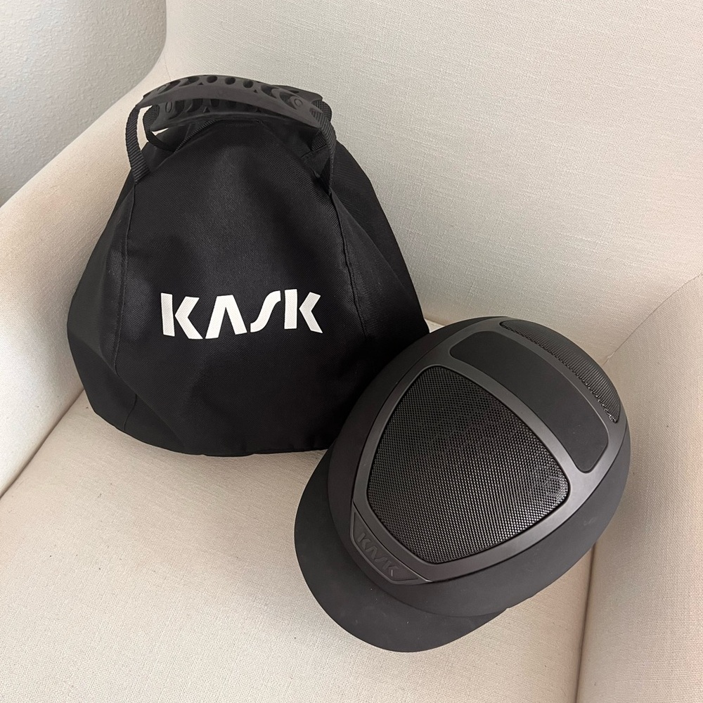 KASK Dogma Light Size 57 Black Riding Helmet